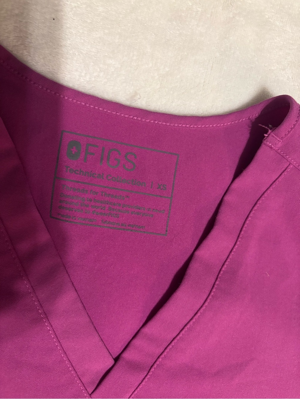 Figs Catrina scrub Top in Bright Fuchsia - Picture 3 of 3